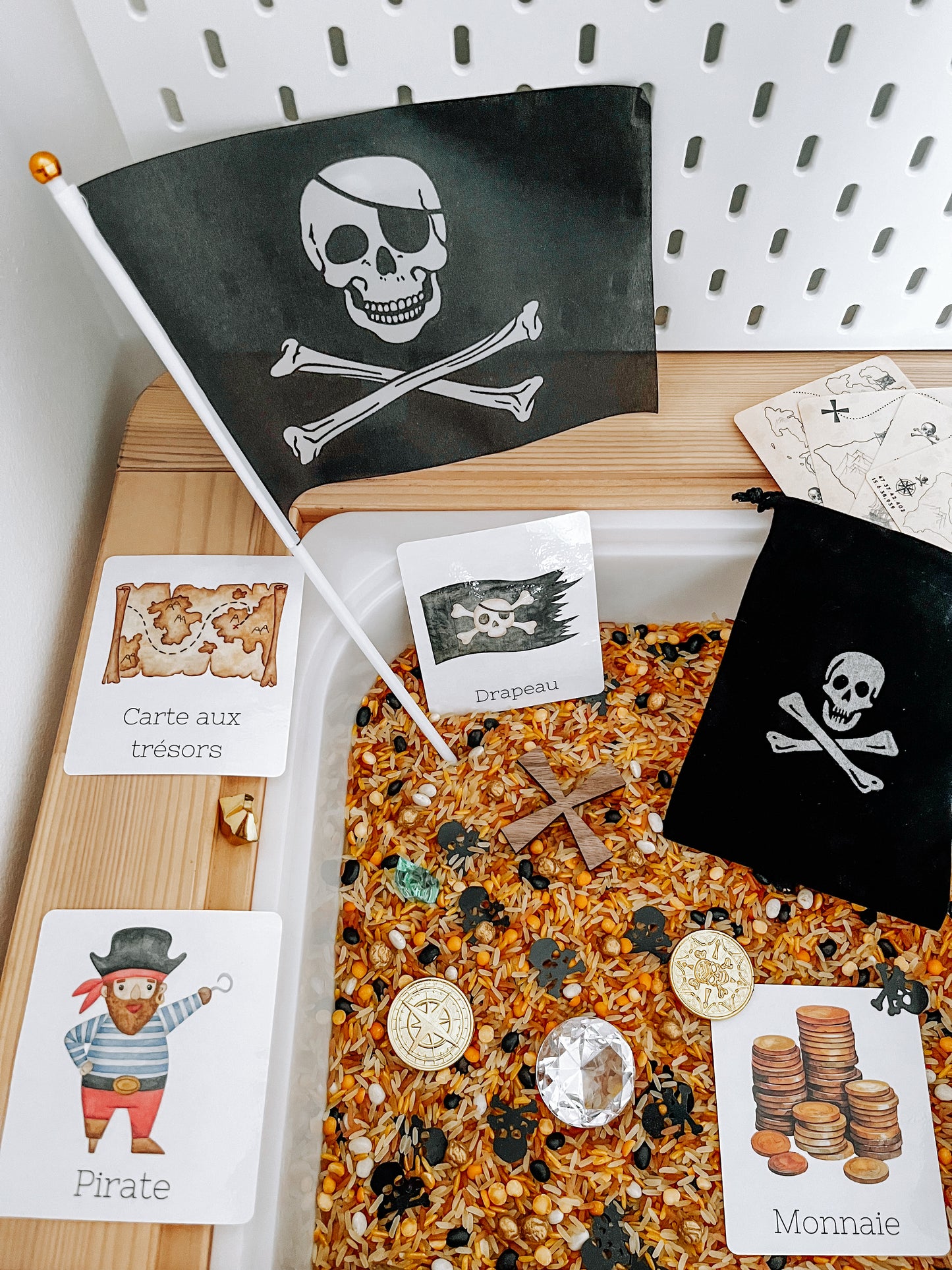 Boite sensorielle Pirates