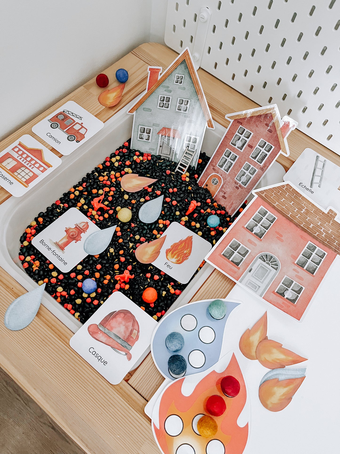 Boite sensorielle Pompier
