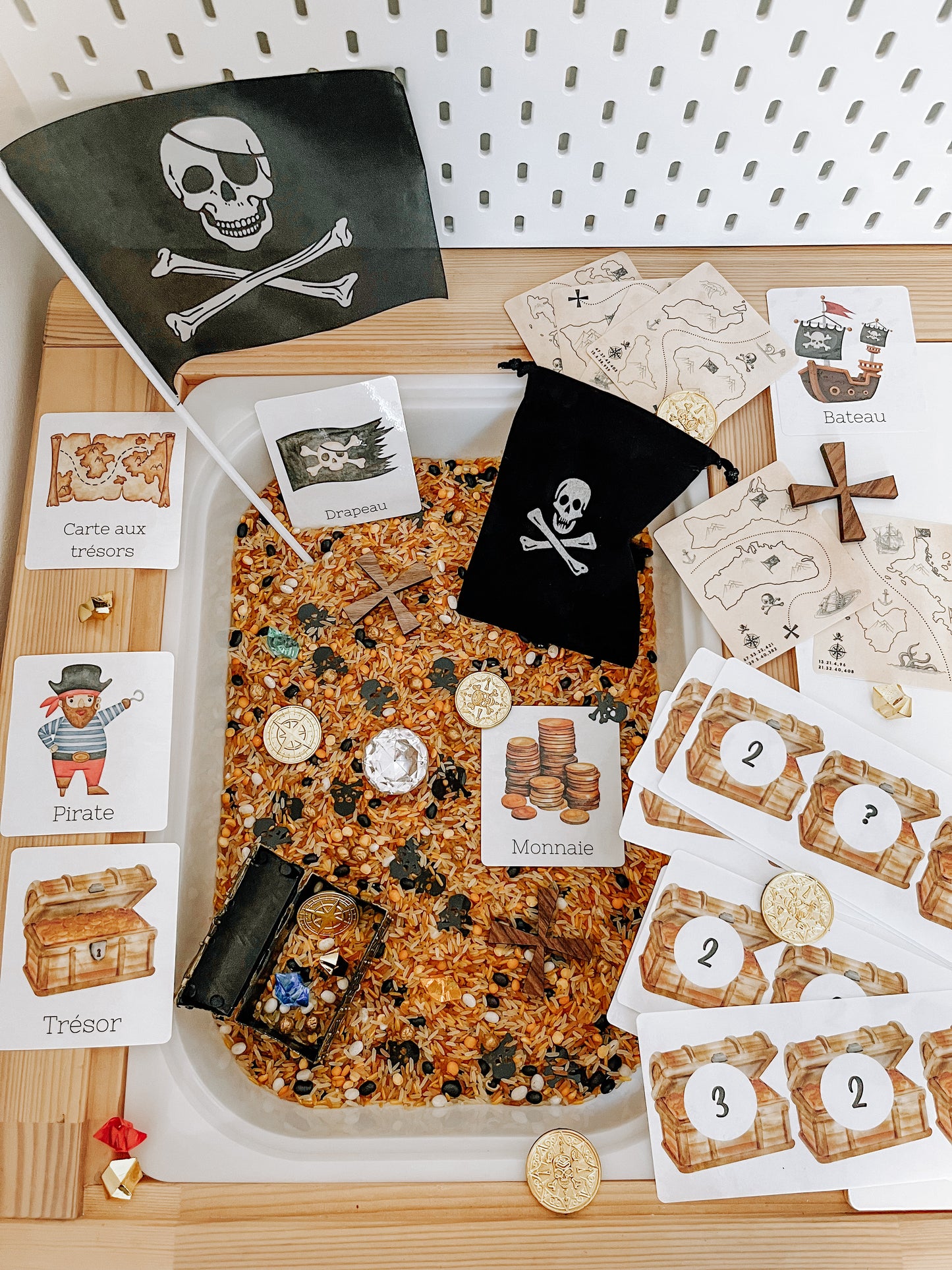 Boite sensorielle Pirates