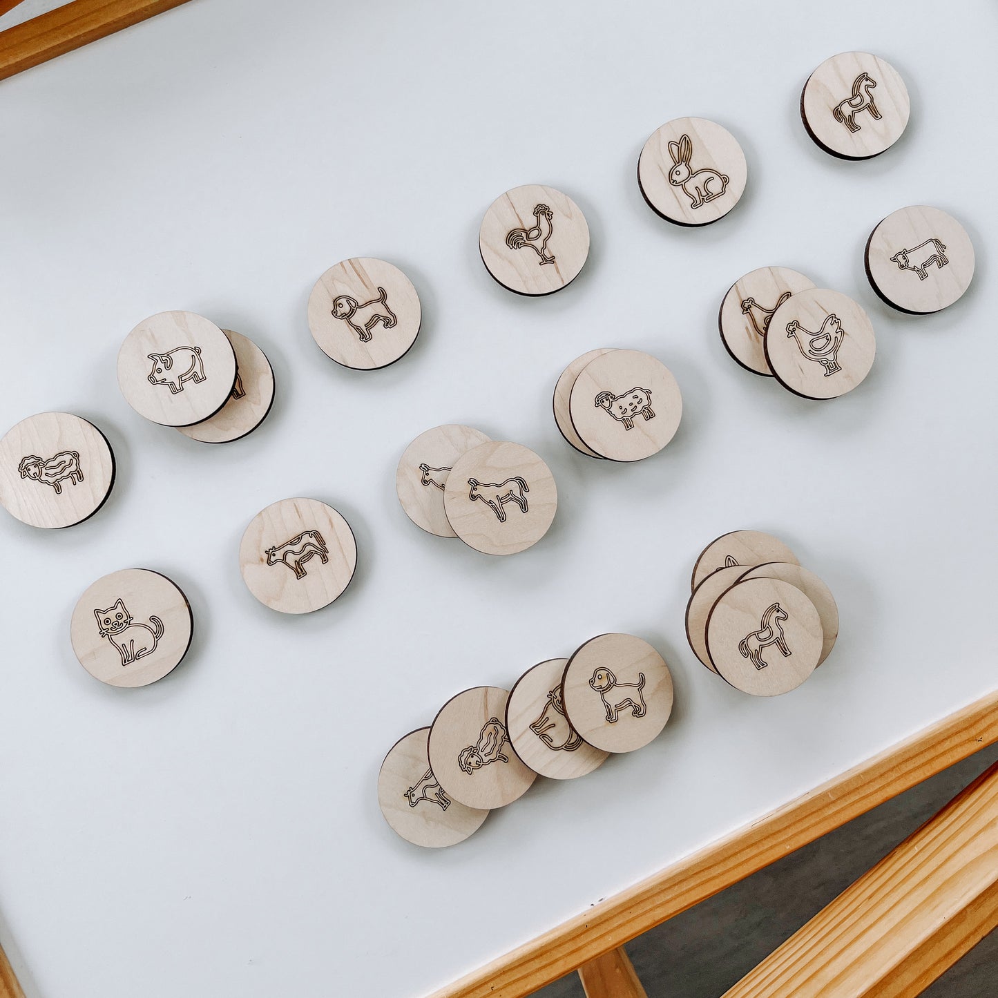 Jeu de mémoire ferme en bois