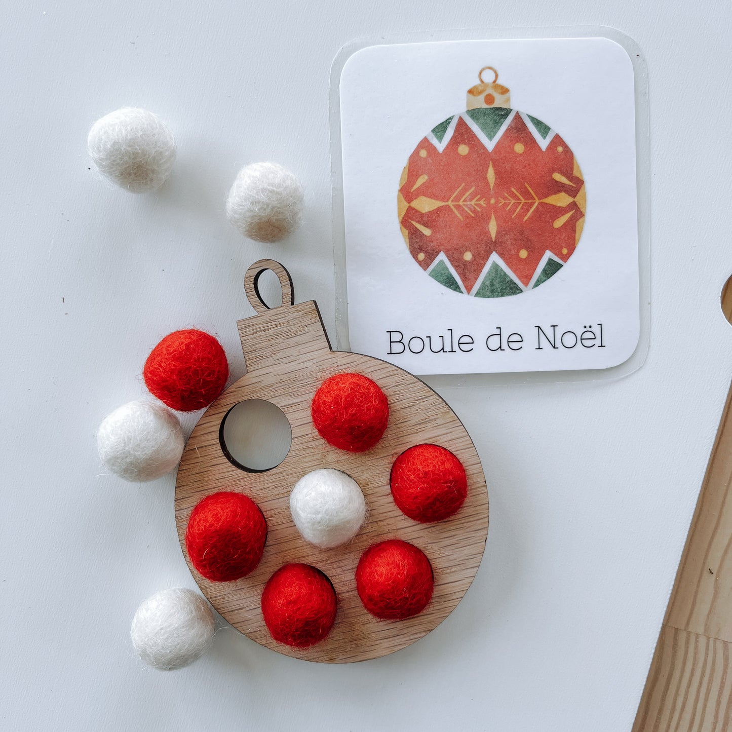 Boite sensorielle Noël 2023