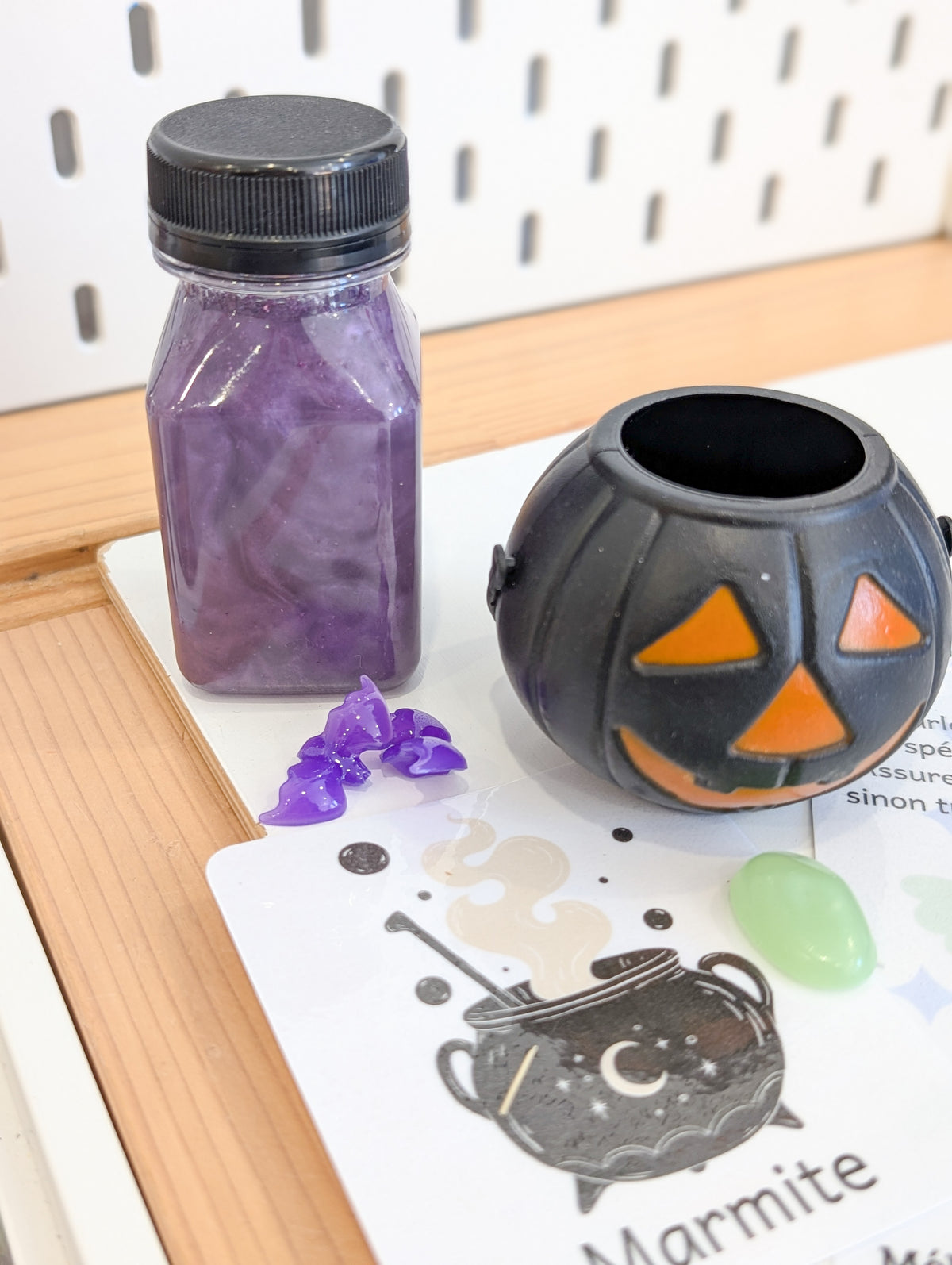Boîte sensorielle Sorcière & Poussière